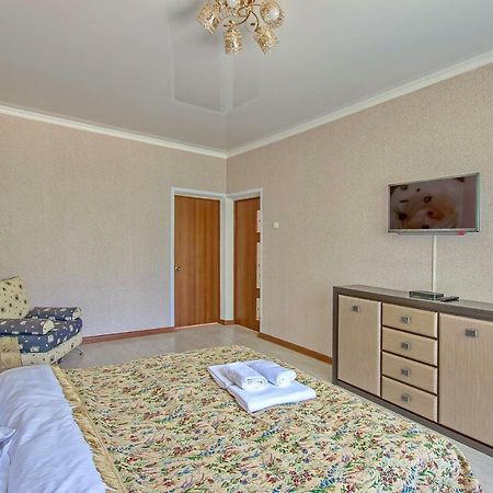 Cozy Apartment On Rozybakiev 145. Atakent Almaty Bagian luar foto