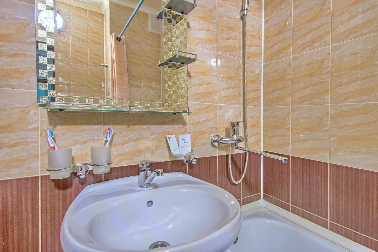 Cozy Apartment On Rozybakiev 145. Atakent Almaty Bagian luar foto