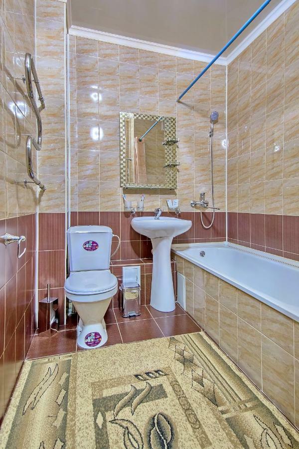 Cozy Apartment On Rozybakiev 145. Atakent Almaty Bagian luar foto
