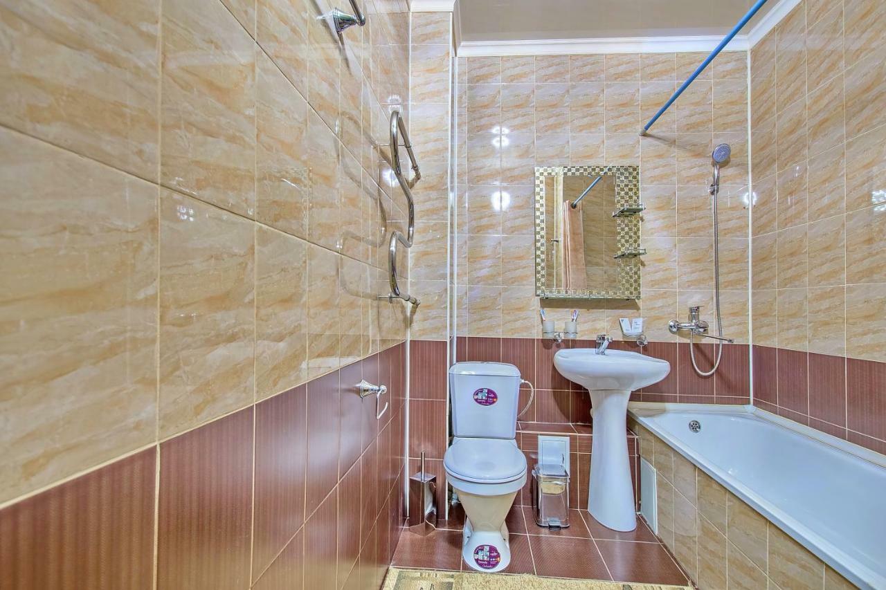 Cozy Apartment On Rozybakiev 145. Atakent Almaty Bagian luar foto