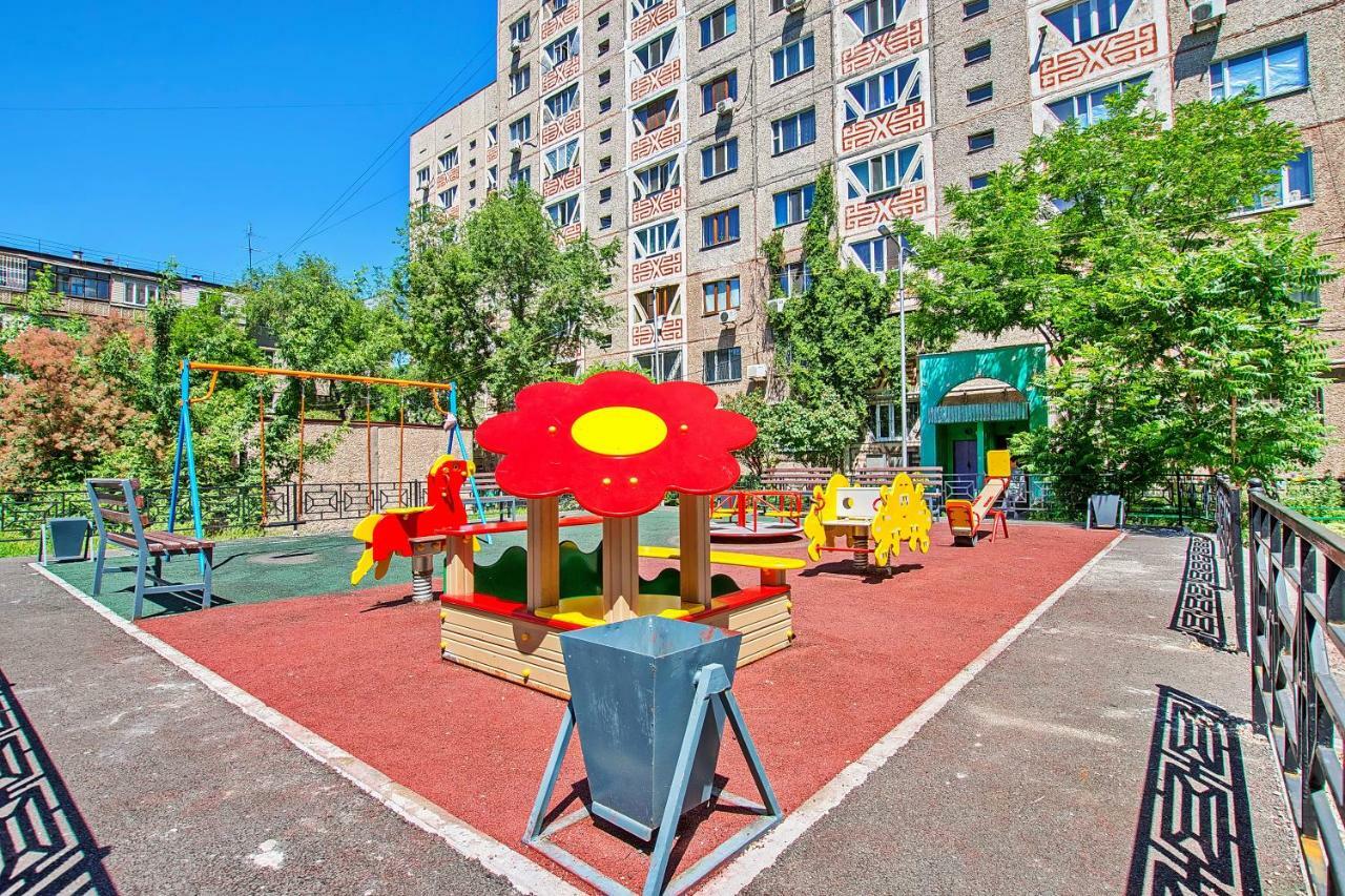 Cozy Apartment On Rozybakiev 145. Atakent Almaty Bagian luar foto